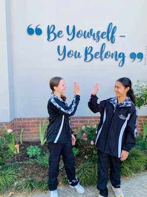 Grade 7 Prep learners Josie Dent and Zara Sufla 1