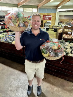 rotunda fruit basket win